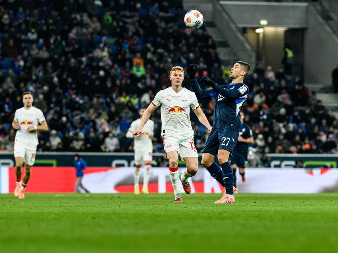 现德甲进球数前10球员：克拉马里奇129球第1，凯恩80球第4