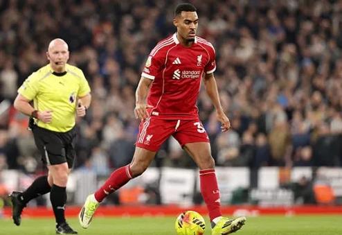 赫拉芬贝赫本场数据：创造1次良机，3抢断，6夺回球权